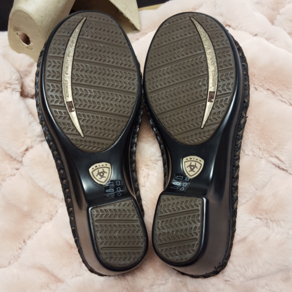 NIB womens Ariat black open toe shoes size 5.5 - Picture 7 of 10